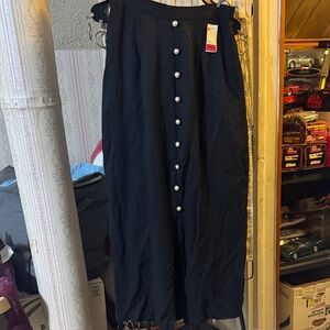 Chic Black Button-Front Maxi Skirt 36” long  zips in the back (Never Worn)